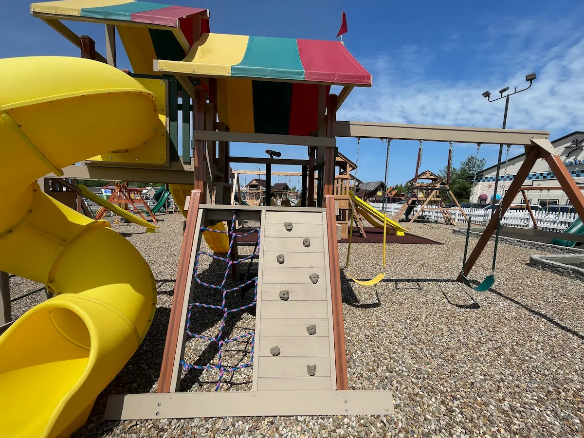 kids world play dura wood palace w 504 swing sets