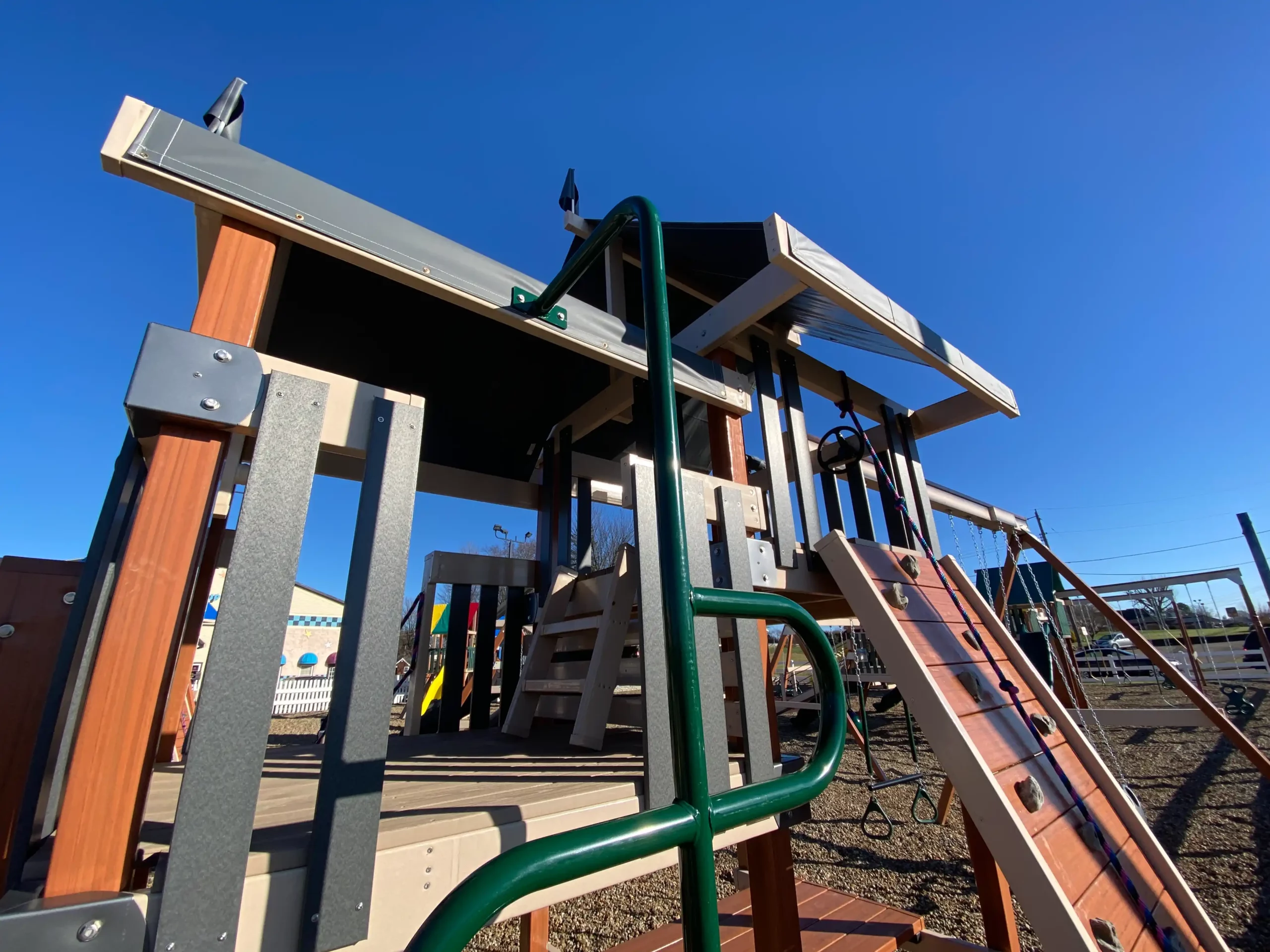 Swing Set with Picnic Table Mason Ohio