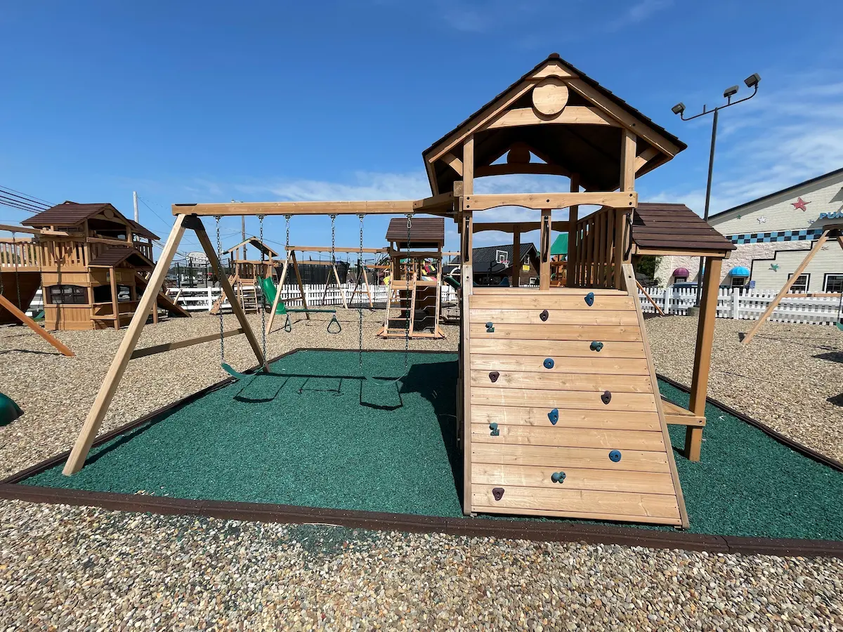 outdoor swing sets middlefield