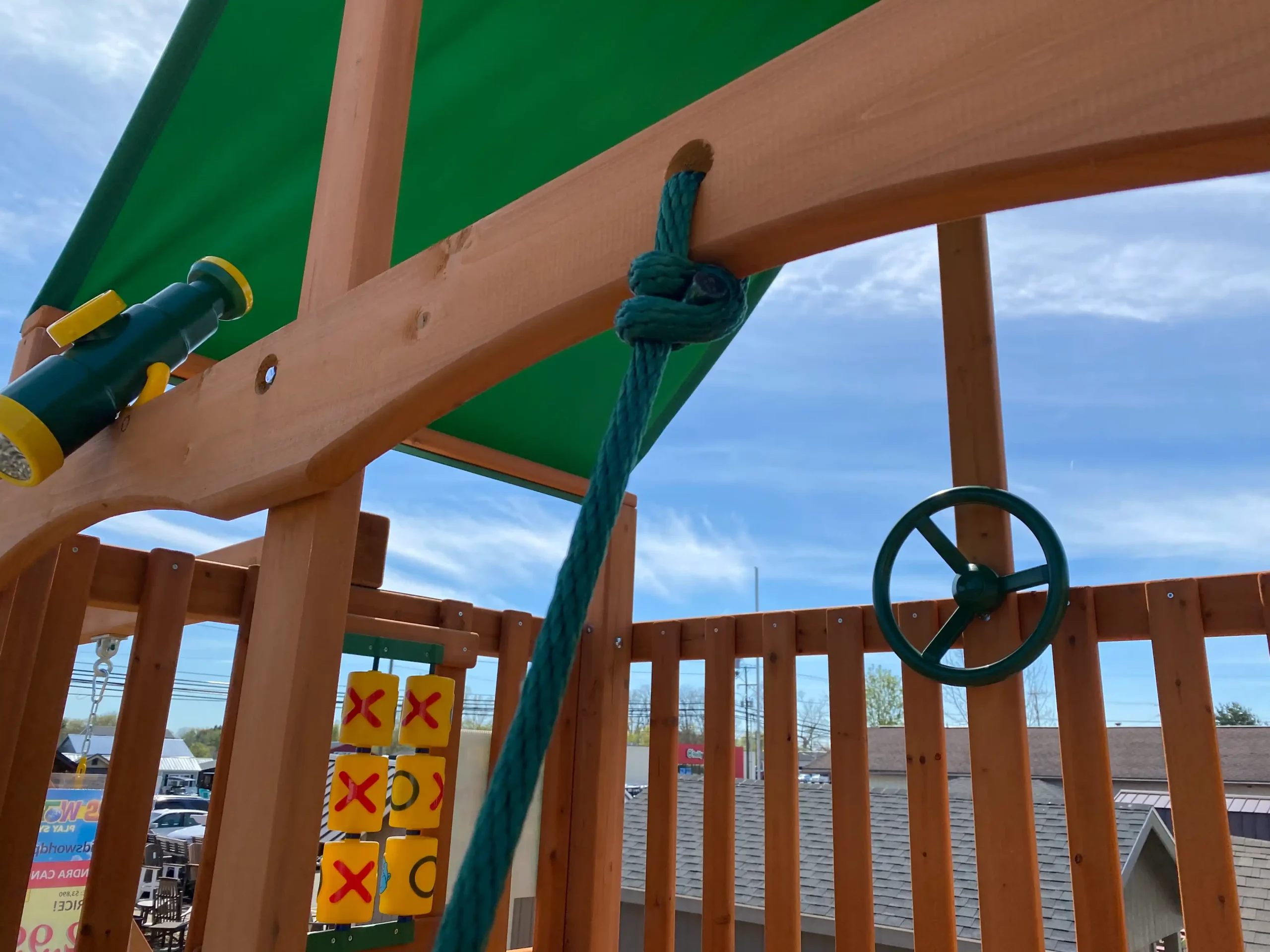 3 person swing set with canopy Akron Ohio