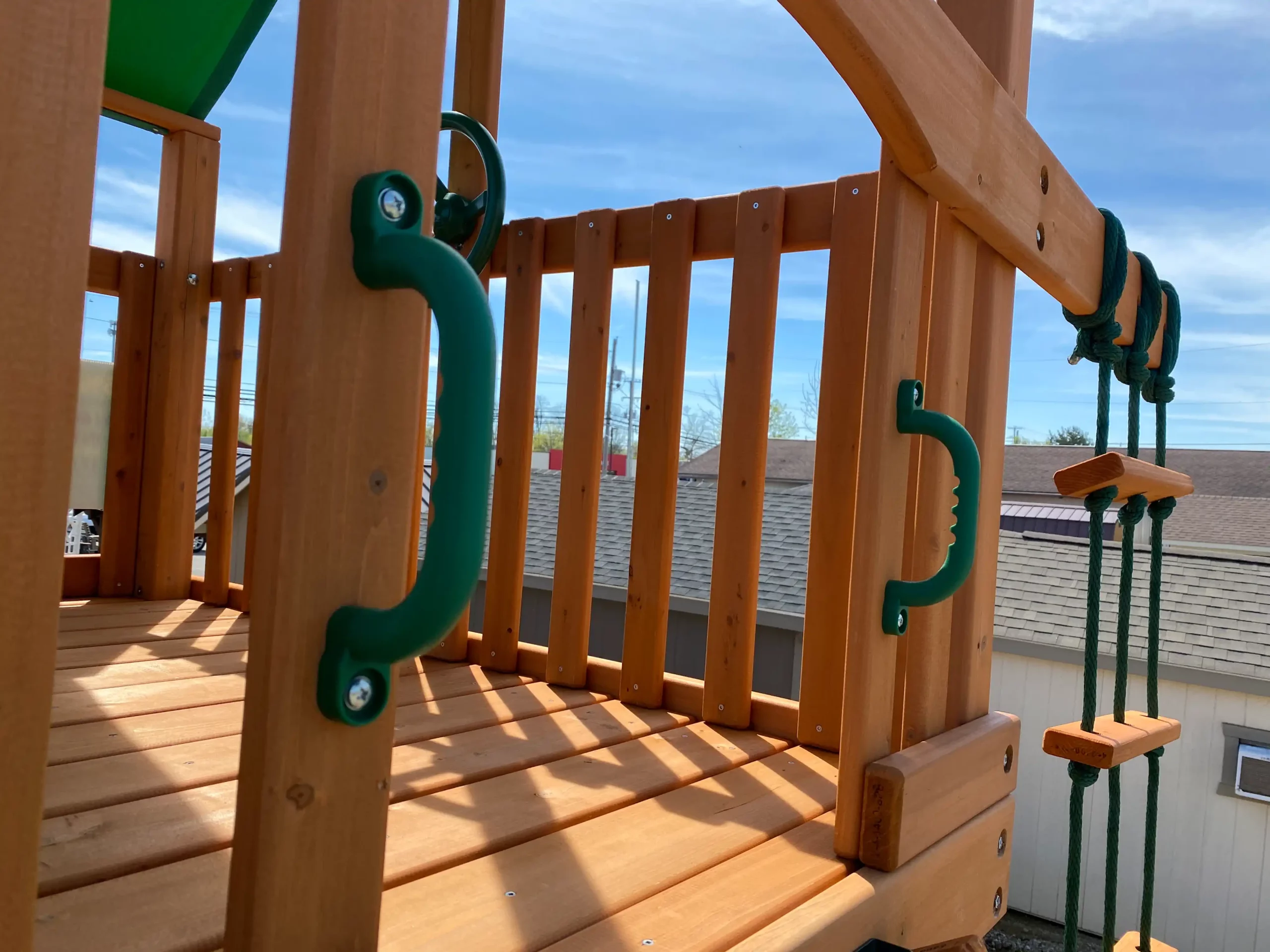 3 person swing set with canopy Bowling Green Ohio