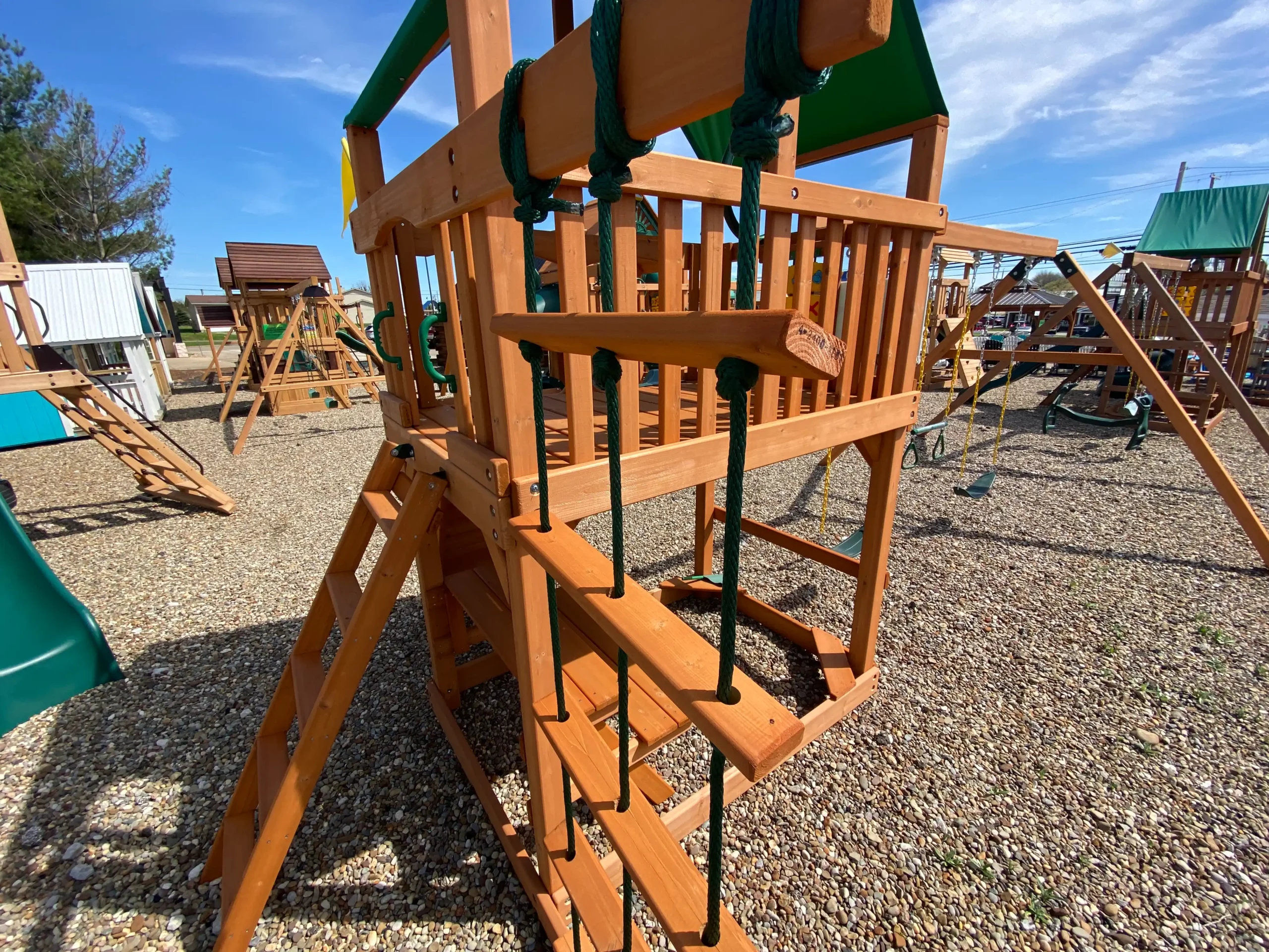 3 person swing set with canopy Canton Ohio