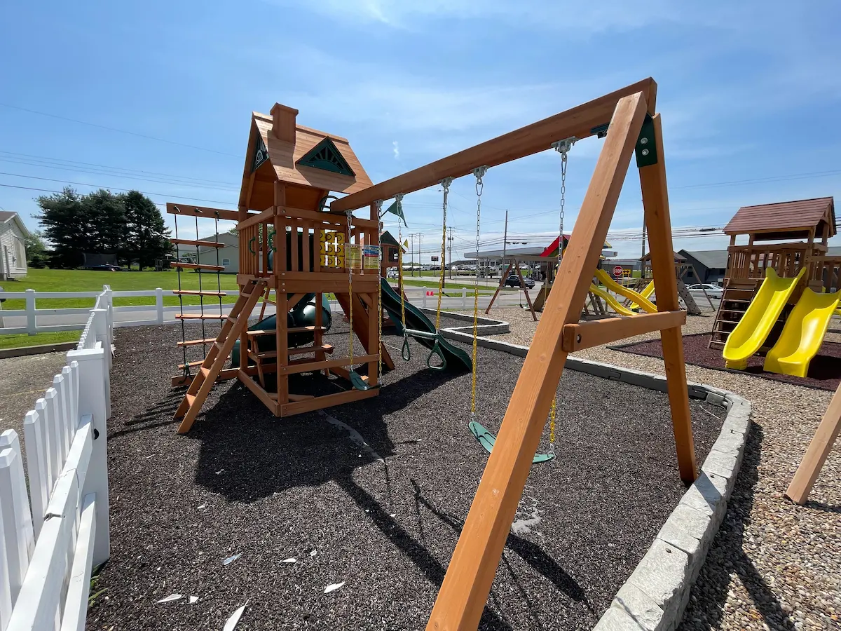 kids world play tundra swing sets
