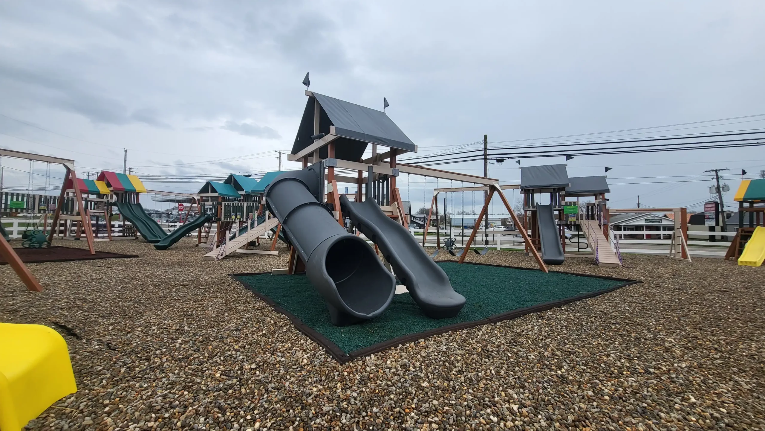 swing set with tire swing Ashland Ohio