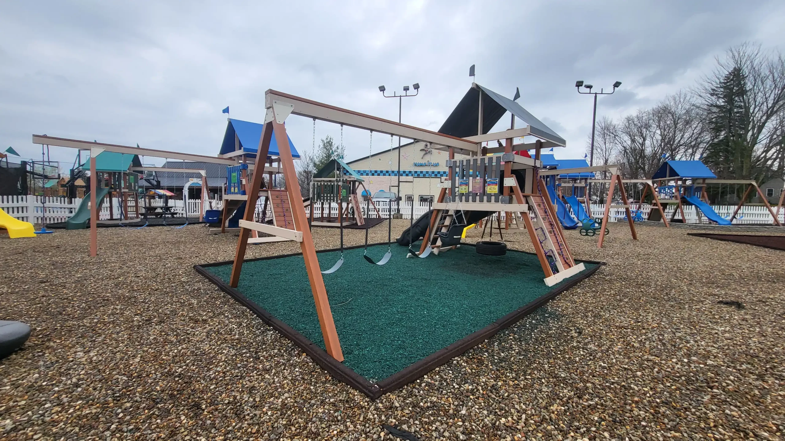swing set with tire swing Bowling Green Ohio