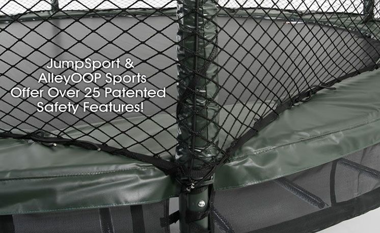 Trampoline safety net with green padding – JumpSport & AlleyOOP